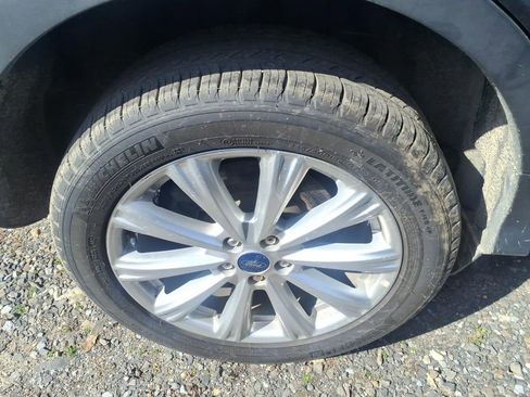 Used 2019 Ford Escape SEL image 6