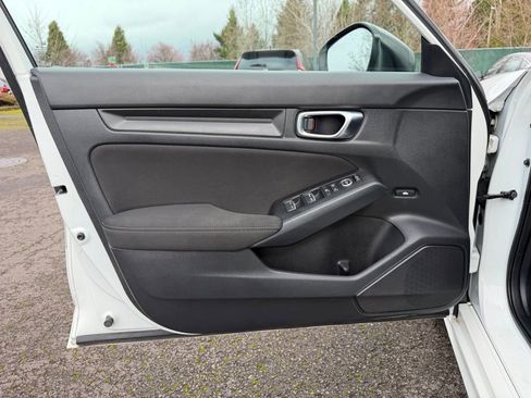 Used 2023 Honda Civic Sport image 12