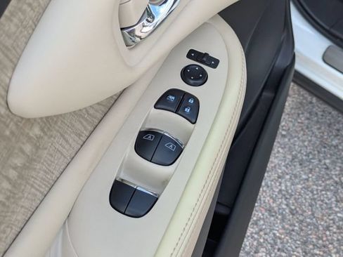 Used 2022 Nissan Murano SL FWD image 14