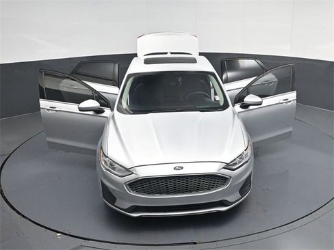 Used 2019 Ford Fusion SE image 55