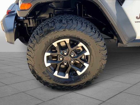 Used 2025 Jeep Wrangler Unlimited Rubicon image 10