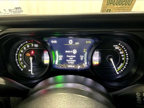 Used 2024 Jeep Wrangler Willys AWD/4WD image 24