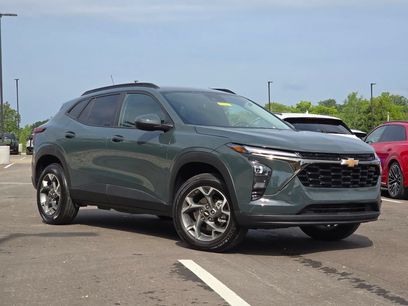 Used 2025 Chevrolet Trax LT