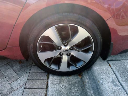 Used 2020 Kia Optima S FWD image 42