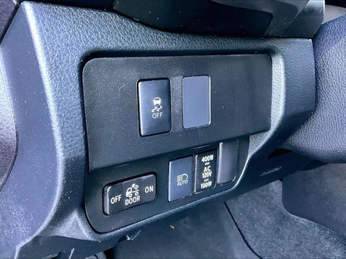 Certified 2020 Toyota Tacoma TRD Off-Road w/ Technology Package AWD/4WD image 32