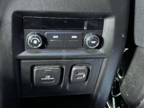 Used 2023 Chevrolet Traverse RS AWD/4WD image 16