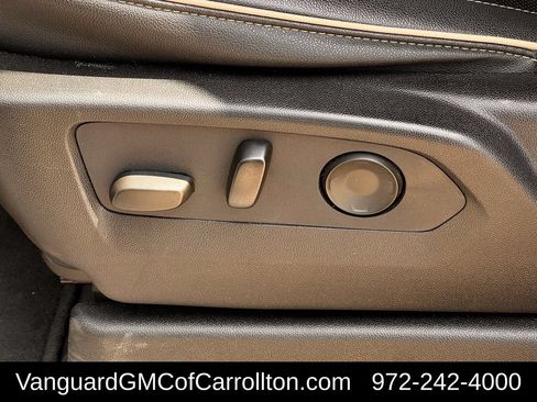 Used 2024 GMC Yukon SLT RWD image 26