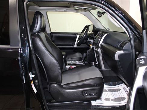 Used 2015 Toyota 4Runner SR5 Premium AWD/4WD image 26