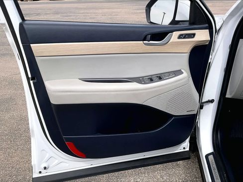 Used 2024 Hyundai Palisade Limited image 21