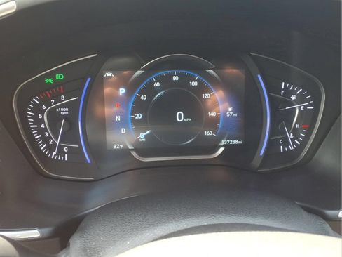 Used 2020 Hyundai Santa Fe Limited FWD image 9