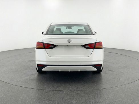 Used 2025 Nissan Altima 2.5 SV FWD image 7