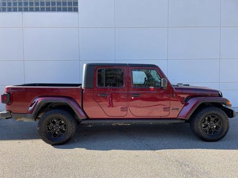 Used 2021 Jeep Gladiator Willys image 5