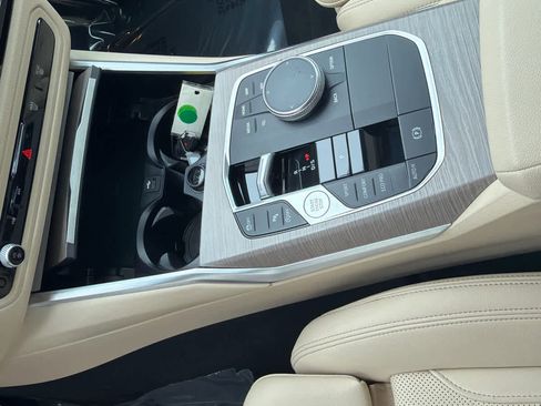 Used 2025 BMW 330i Sedan image 15