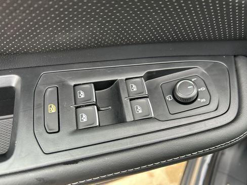 New 2026 Volkswagen Atlas Cross Sport SEL Premium R-Line AWD/4WD image 11