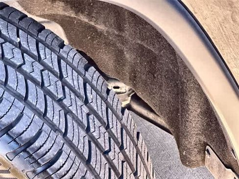 Used 2019 Jeep Grand Cherokee Limited image 23