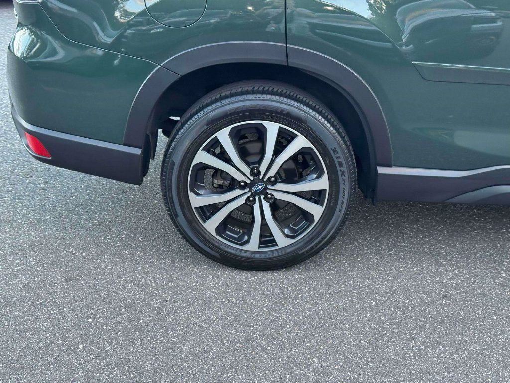 Used 2023 Subaru Forester Limited AWD/4WD image 11