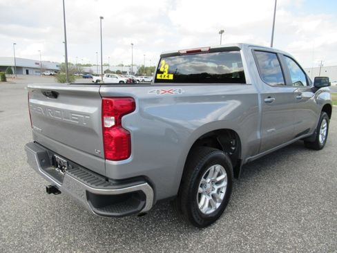 Used 2023 Chevrolet Silverado 1500 LT AWD/4WD image 7