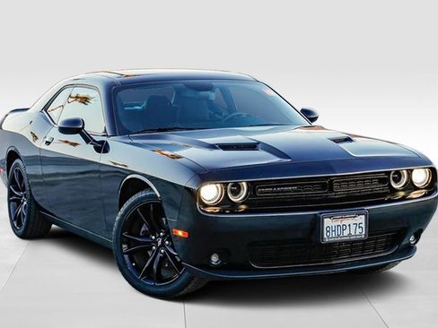 Used 2018 Dodge Challenger SXT w/ Blacktop Package image 2