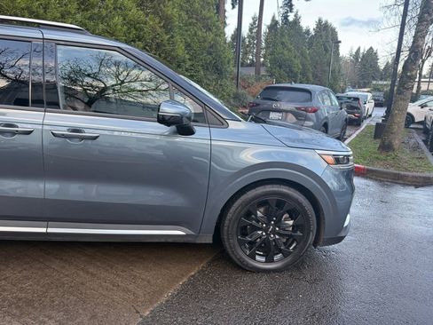 Used 2022 Kia Carnival SX Prestige image 14