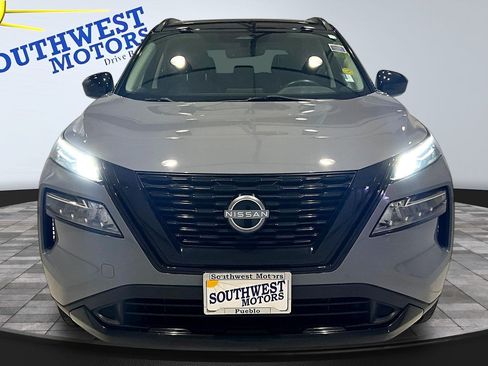Used 2023 Nissan Rogue SV w/ SV Premium B Package AWD/4WD image 2