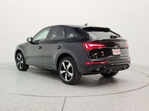 Used 2023 Audi Q5 2.0T Premium Plus w/ Premium Plus Package AWD/4WD image 7