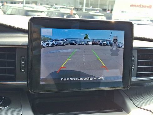 Certified 2023 Ford Explorer XLT w/ Equipment Group 202A AWD/4WD image 17