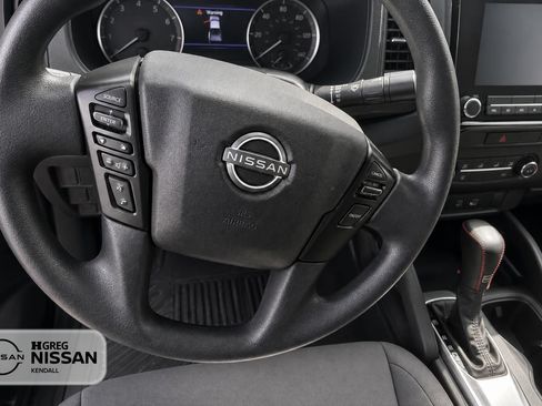 Used 2022 Nissan Frontier S RWD image 9