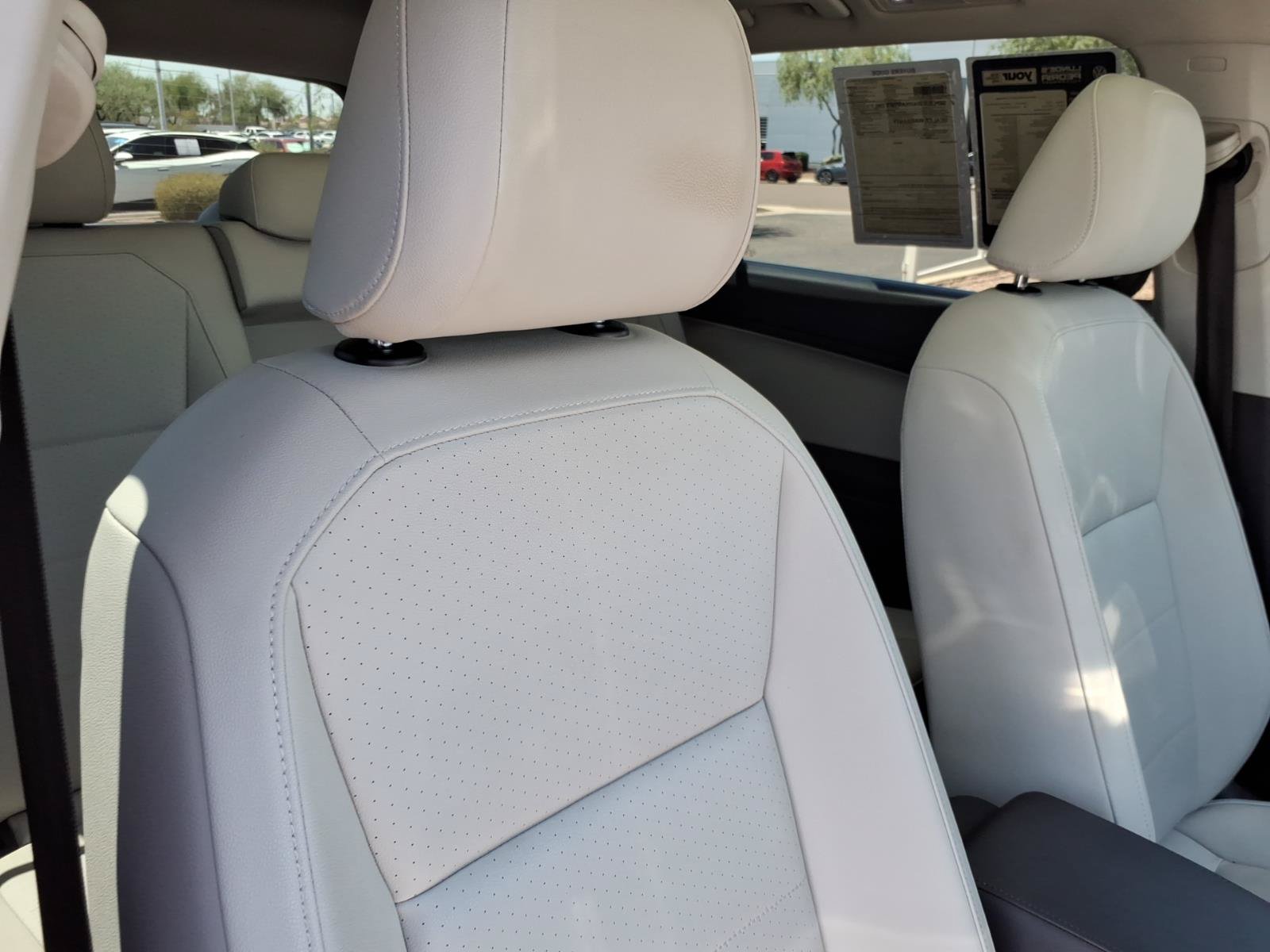 Used 2019 Volkswagen Tiguan SEL FWD image 12