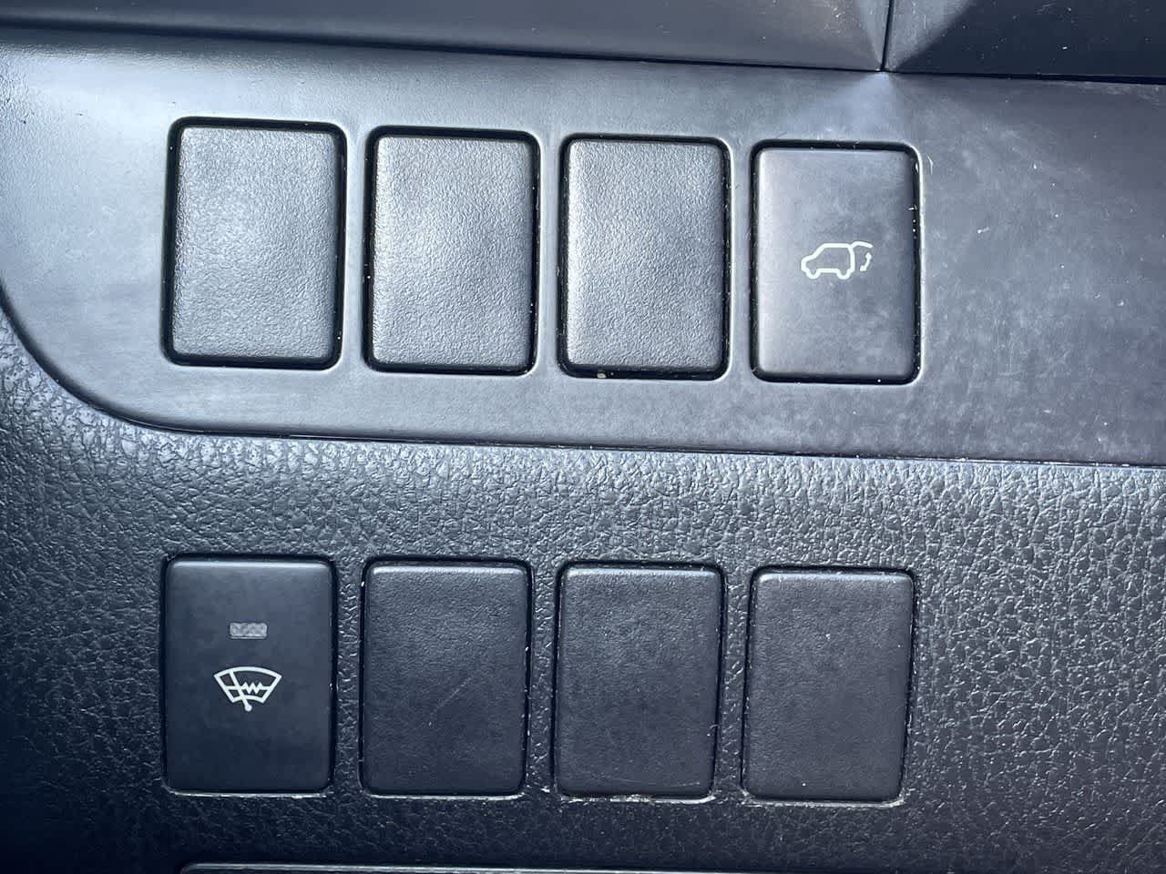 Used 2015 Toyota Highlander XLE AWD/4WD image 30