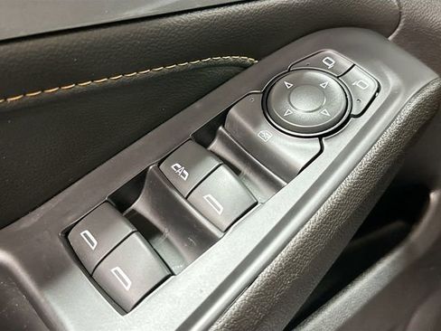 Used 2021 Chevrolet Traverse LT w/ LPO, Blackout Package AWD/4WD image 19