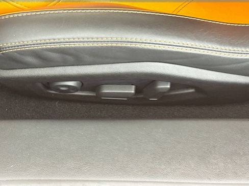 Used 2020 Lamborghini Huracan EVO RWD image 21