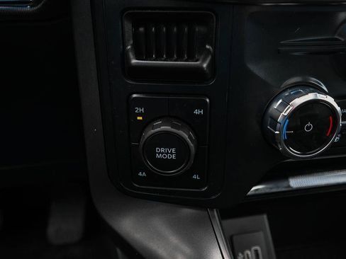 Used 2025 Ford F150 Lariat AWD/4WD image 36