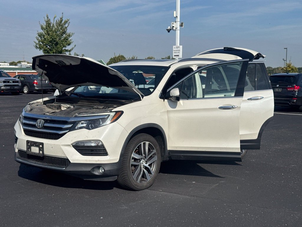 Used 2018 Honda Pilot Touring image 10