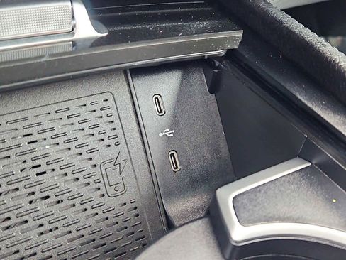 Used 2025 Mercedes-Benz GLS 450 GLS 450 image 32