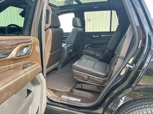 Used 2023 GMC Yukon Denali AWD/4WD image 25
