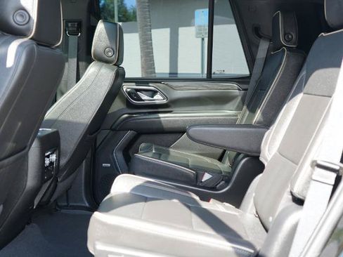 Used 2023 GMC Yukon SLT w/ SLT Premium Package AWD/4WD image 20