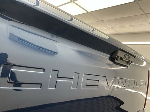 Used 2021 Chevrolet Silverado 2500 Custom w/ Custom Value Package image 21