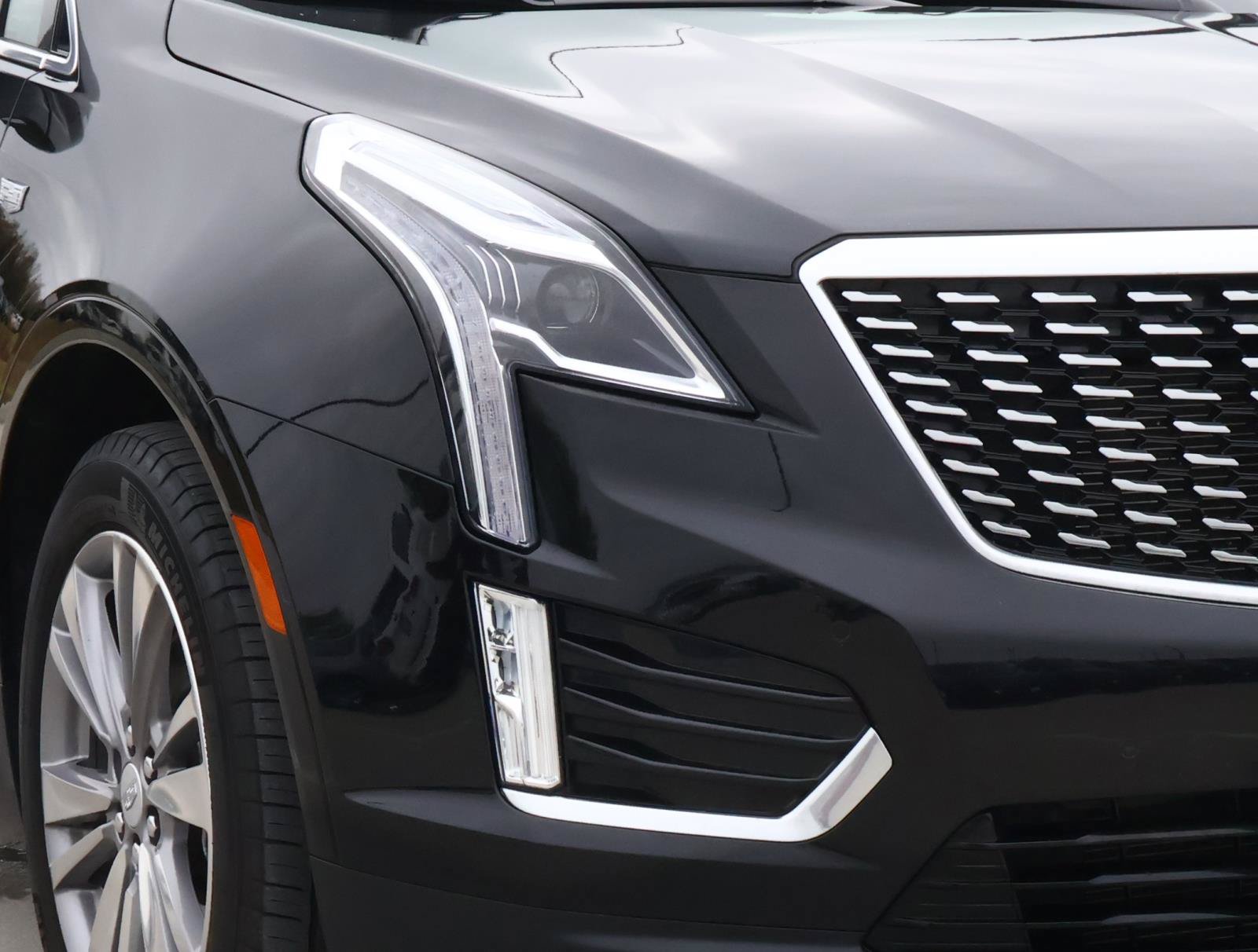 Certified 2024 Cadillac XT5 Premium Luxury AWD/4WD image 9