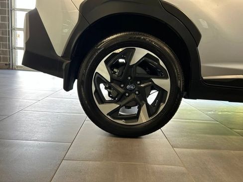 Used 2024 Subaru Crosstrek 2.5i Limited AWD/4WD image 40