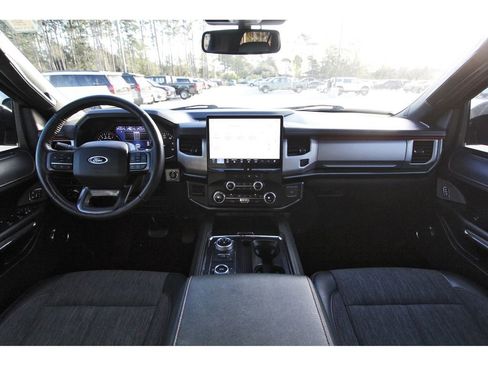 Used 2022 Ford Expedition Timberline image 13
