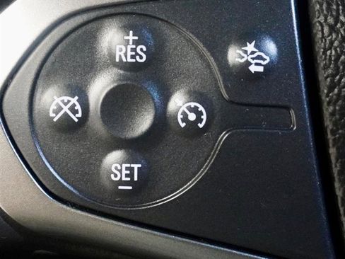 Used 2018 Chevrolet Suburban LT w/ Z71 Midnight Edition image 27