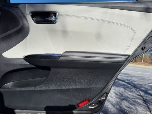 Used 2017 Toyota Avalon XLE w/ Carpet Mat Package image 43