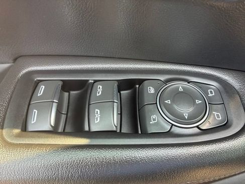 Used 2017 Cadillac XT5 Premium Luxury AWD/4WD image 16