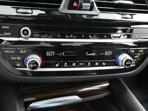 Used 2020 BMW 530i w/ Convenience Package image 20