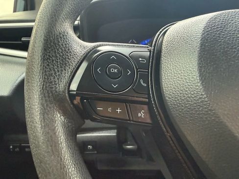 Used 2021 Toyota Corolla LE image 28