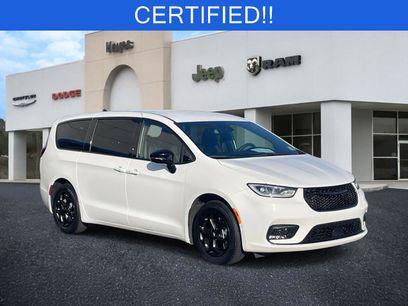 Certified 2024 Chrysler Pacifica Limited
