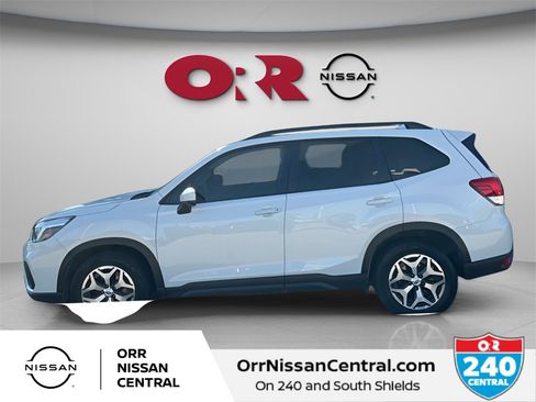 Used 2021 Subaru Forester Premium image 8