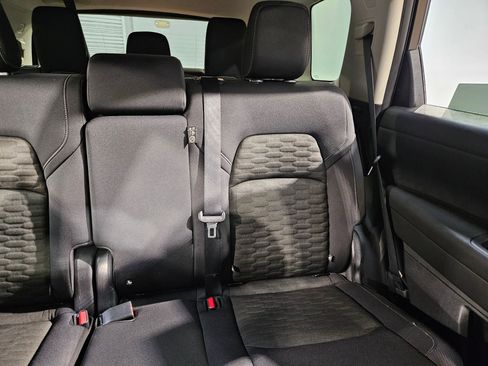 Used 2023 Nissan Pathfinder S FWD image 14