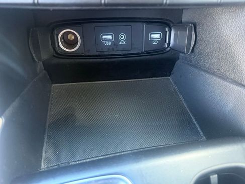 Used 2019 Hyundai Santa Fe Limited w/ Cargo Package image 14