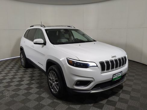 Used 2019 Jeep Cherokee Limited w/ Trailer Tow Group AWD/4WD image 14